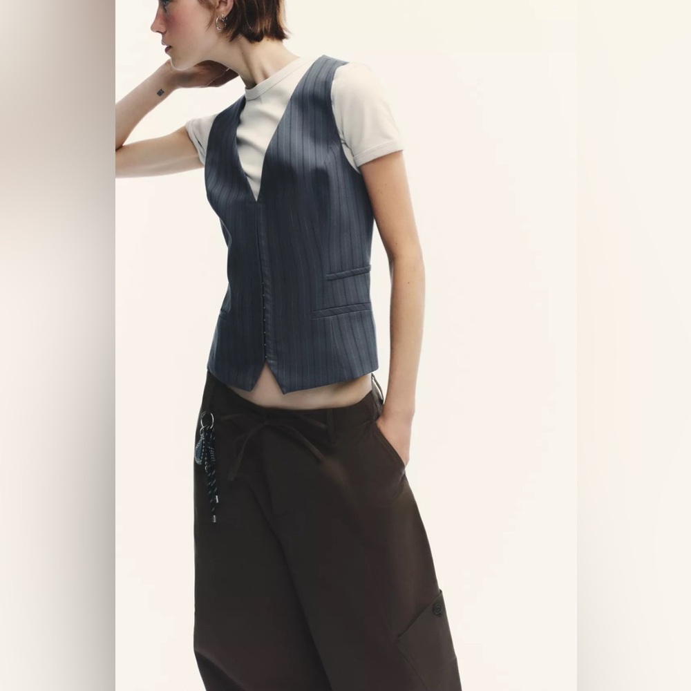 ZARA PINSTRIPE TOP VEST - Picture 4 of 8